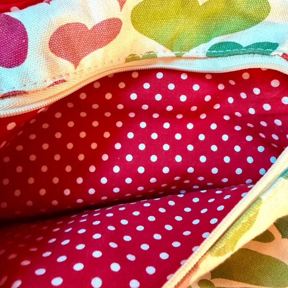 Bungalow 360 Multicolor Heart Crossbody Bag - Picture 7 of 9